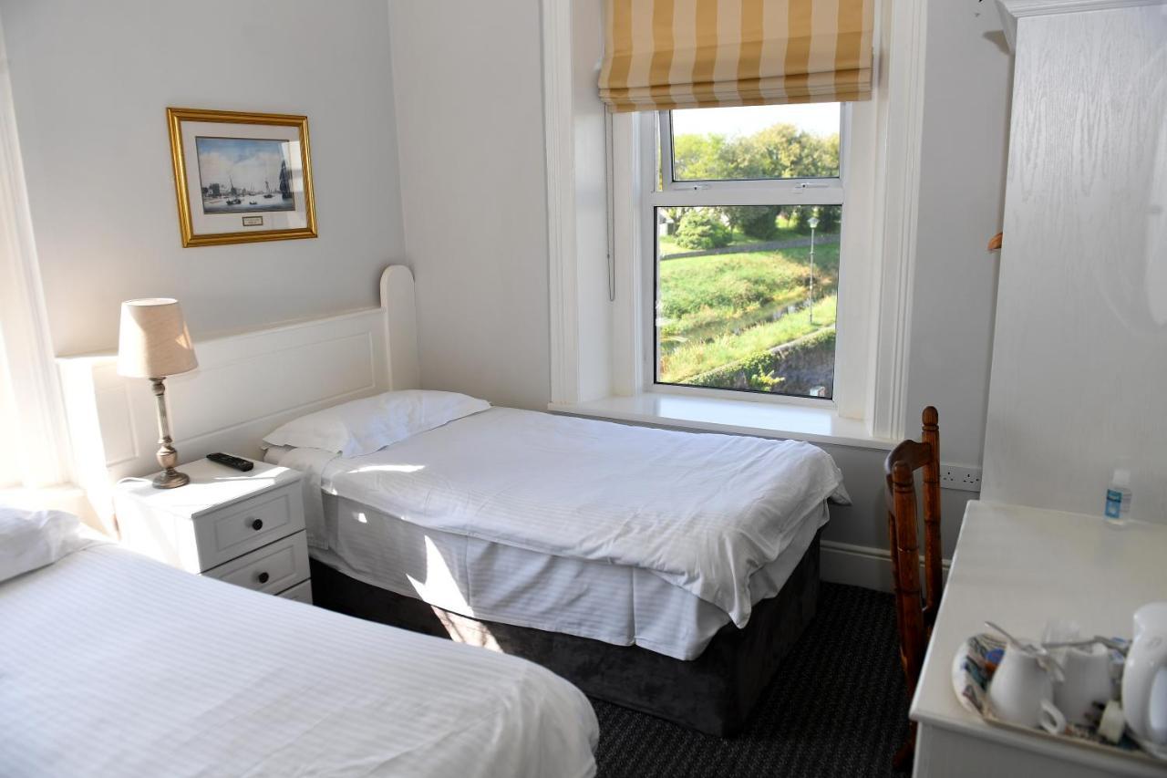 Railway House Guest House 穆林加尔 外观 照片