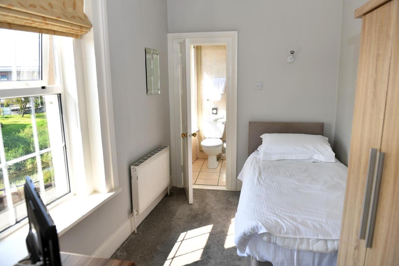 Railway House Guest House 穆林加尔 外观 照片